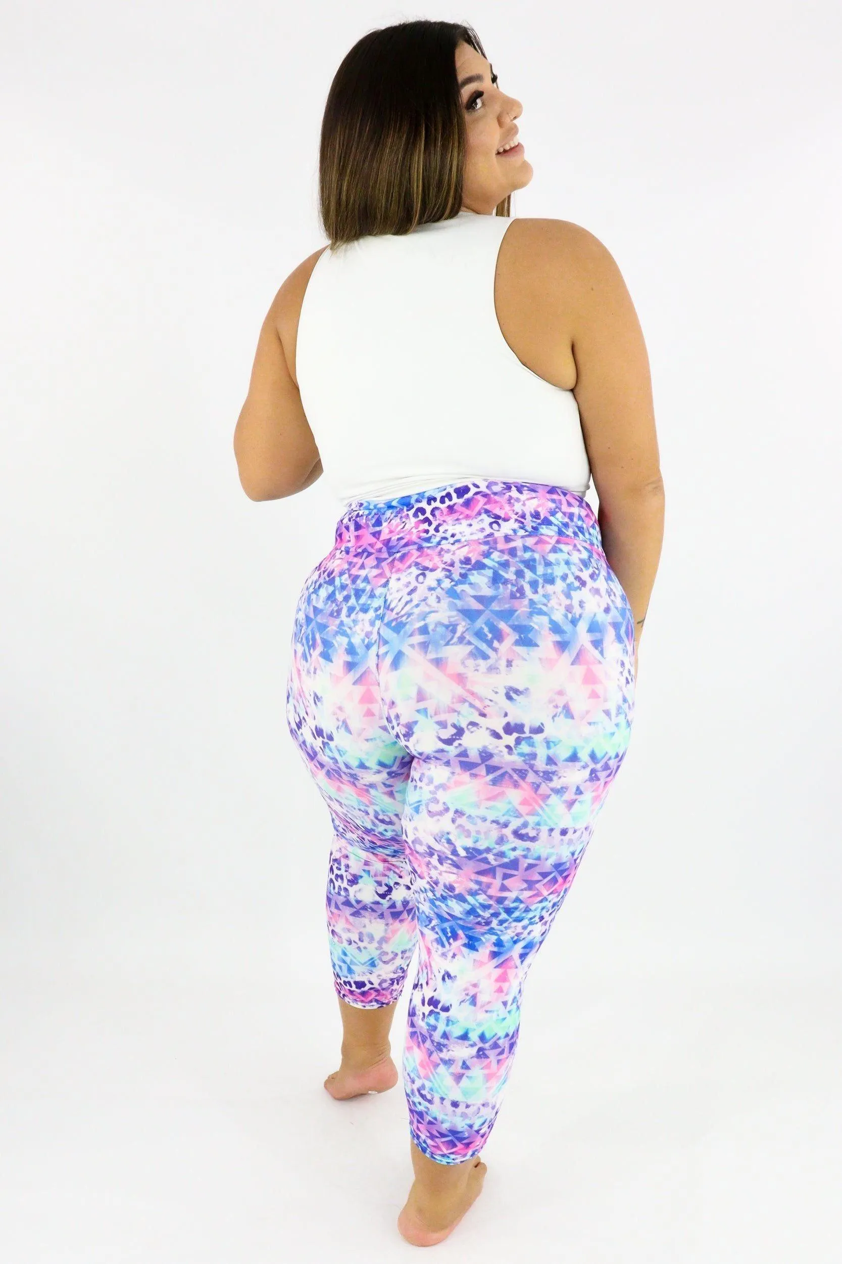 Tribal Safari - Casual Capri Leggings